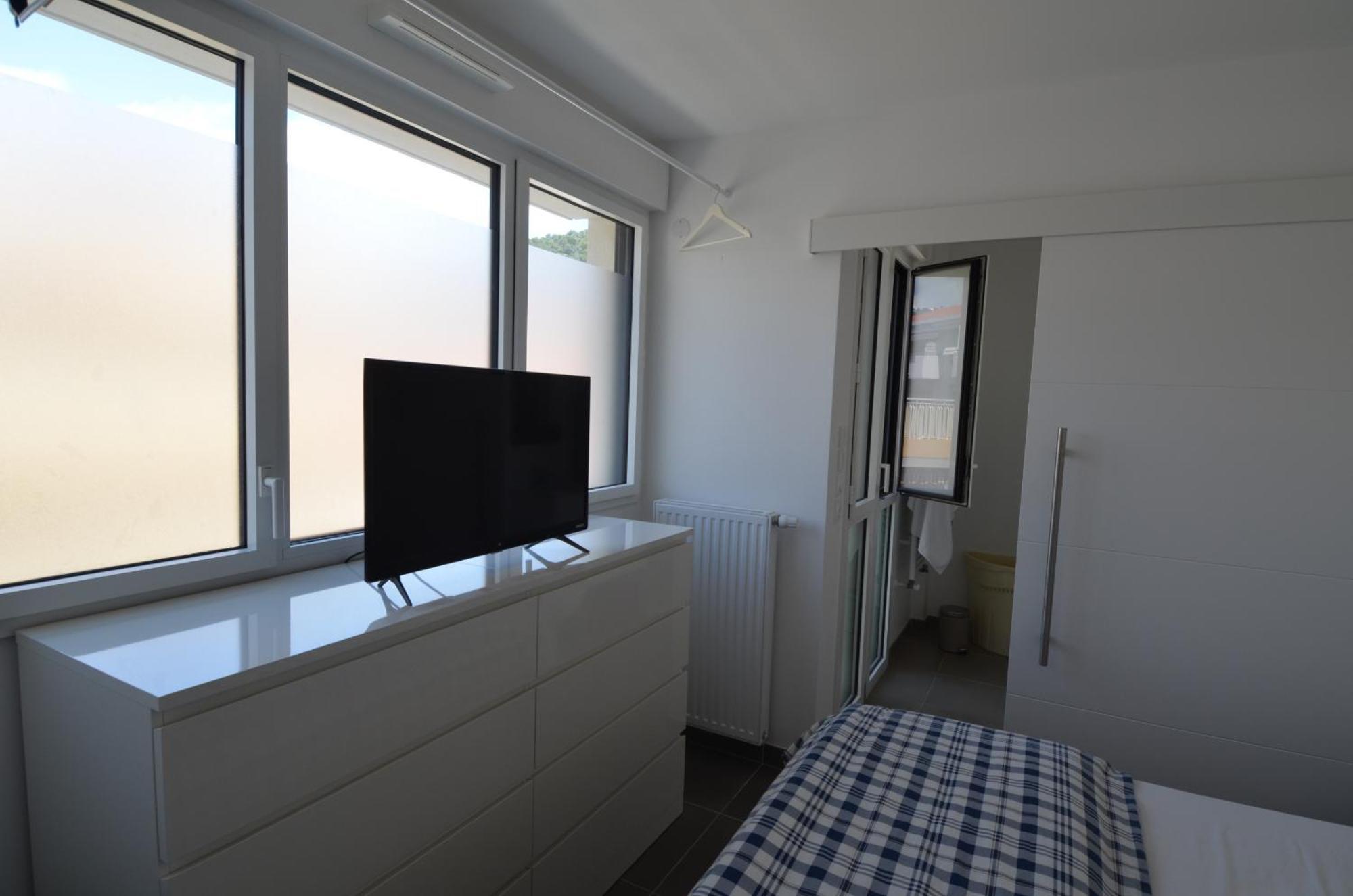 Villa Smolett - Appartement Cosy Au Coeur Du Quartier Du Port نيس المظهر الخارجي الصورة